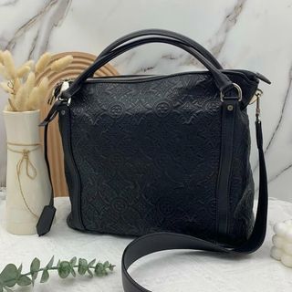 Louis Vuitton Ixia handbag in black mahina leather