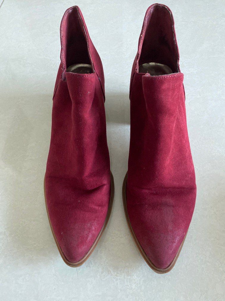 Red clearance pointed boots