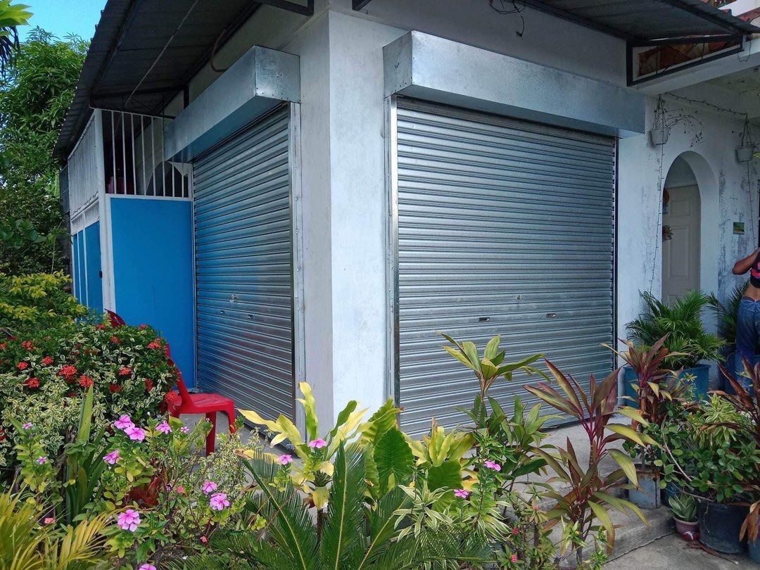 Roll up door installer, Commercial & Industrial, Construction
