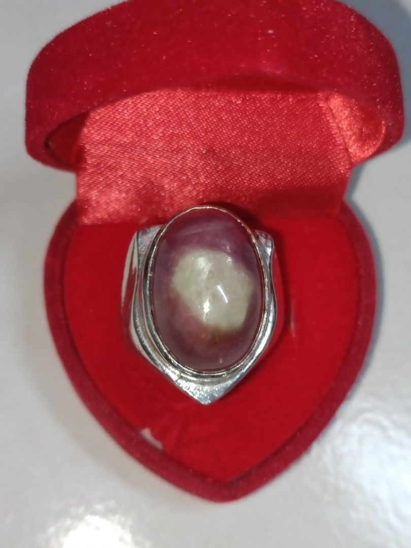 Ruby (Category: Rings) located in Singapore. Submitted by gemslovers (Listing ID 1247584427, Image 4). Description: bi-color Ruby with 925 silver ring.
