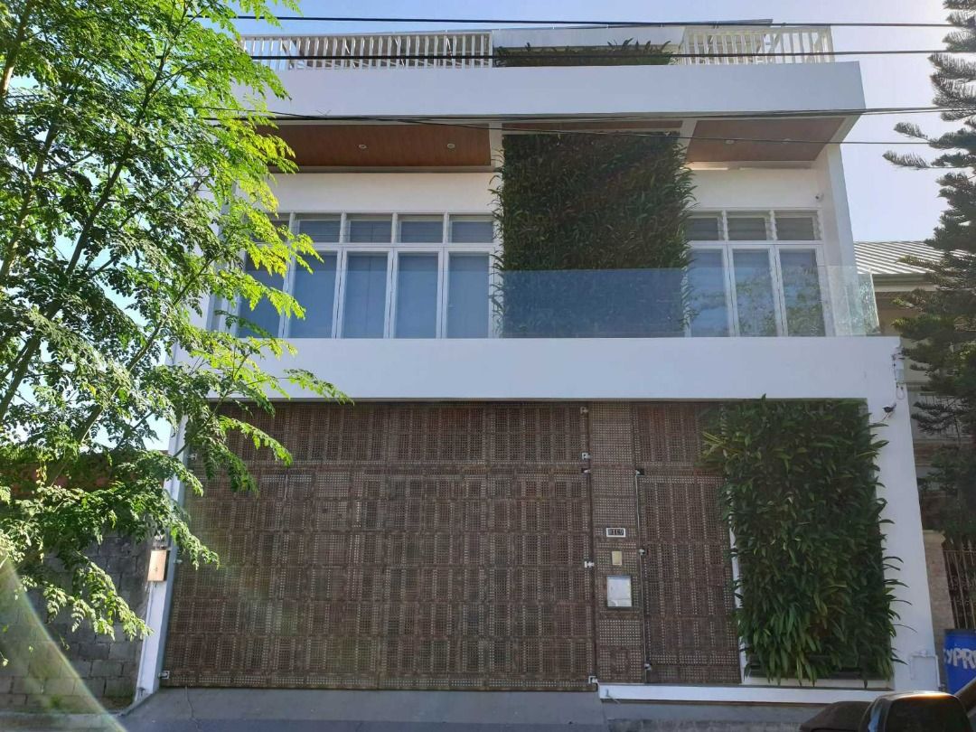 RUSH HOUSE AND LOT IN MEADOWOOD BACOOR CAVITE, Property, For Sale