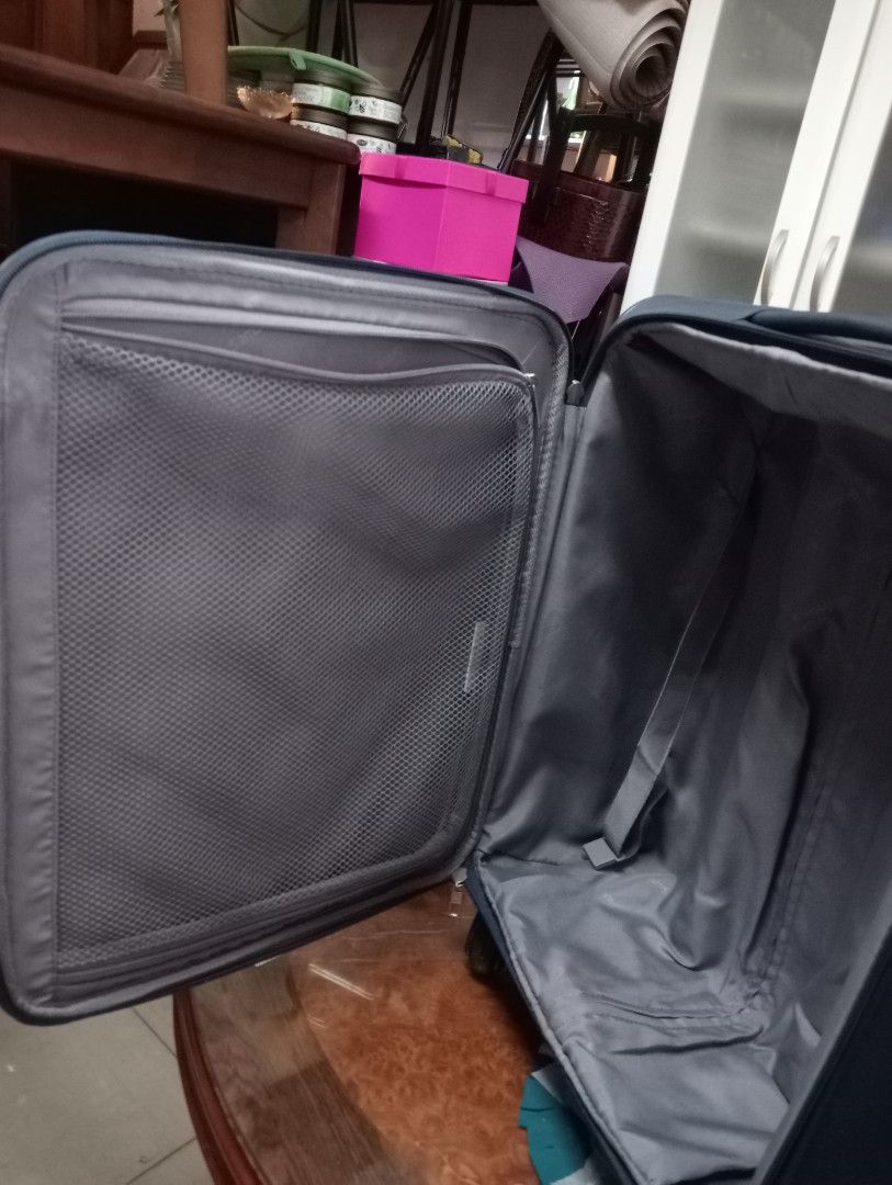 Samsonite, Furniture & Home Living, Bedding & Towels on Carousell