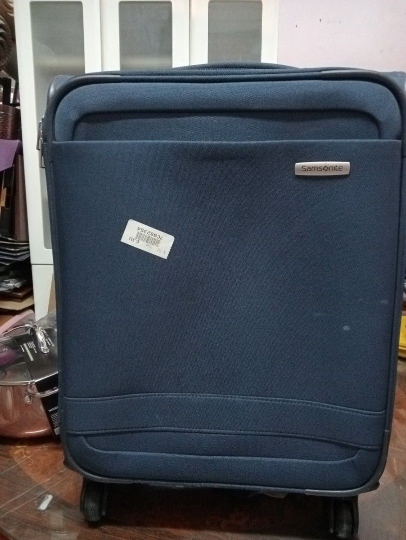 Samsonite, Furniture & Home Living, Bedding & Towels on Carousell