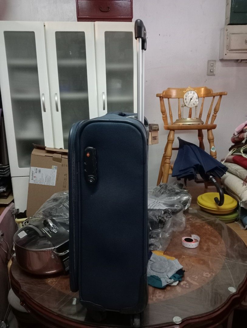 Samsonite, Furniture & Home Living, Bedding & Towels on Carousell