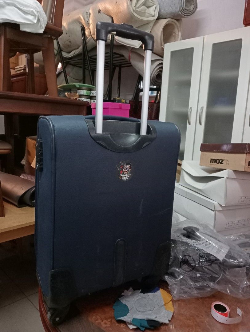 Samsonite, Furniture & Home Living, Bedding & Towels on Carousell