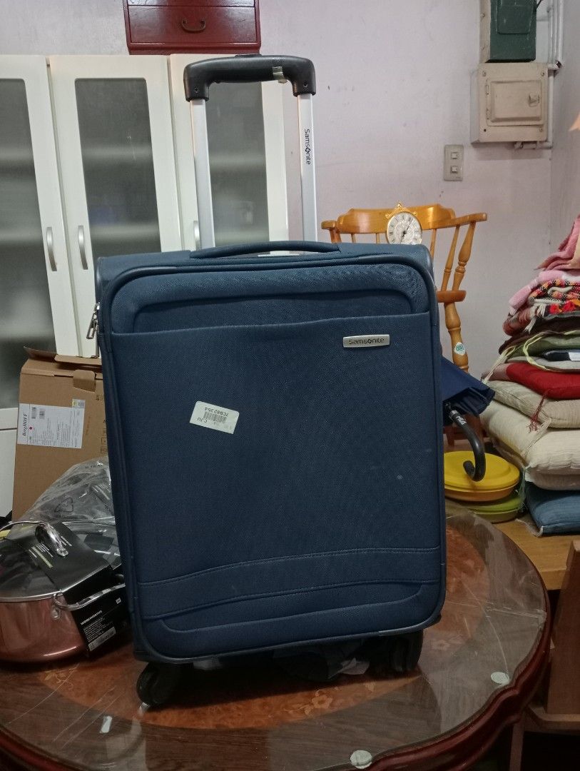 Samsonite, Furniture & Home Living, Bedding & Towels on Carousell