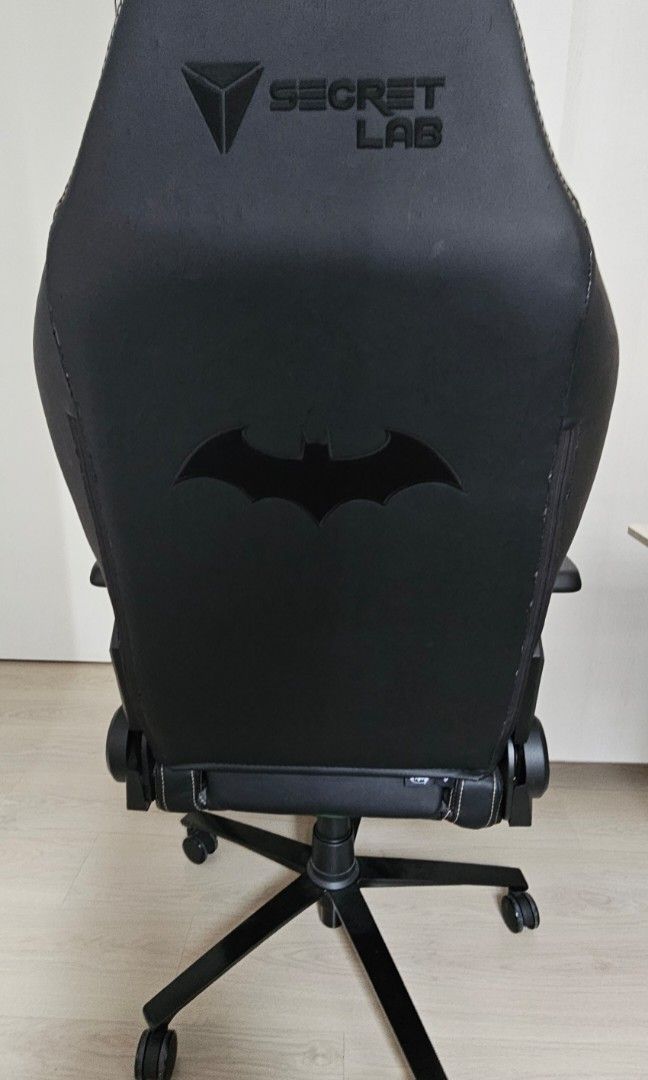 Batman omega hotsell chair