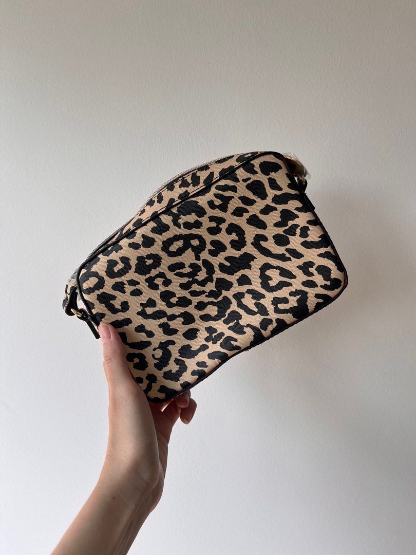 Estee lauder leopard makeup discount bag