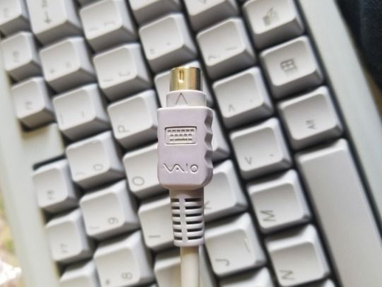 全新SONY VAIO 絕版鍵盤 Keyboard PS/2 Port PCVA-KB2P, 電腦＆科技, 電腦周邊及配件, 電腦鍵盤及相關 ...