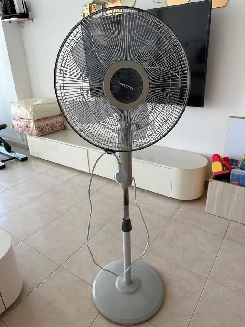 Standing Fan, Furniture & Home Living, Lighting & Fans, Fans on Carousell