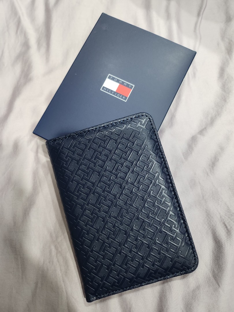 Tommy Hilfiger passport cover, Fashion, Watches & Wallets & on Carousell