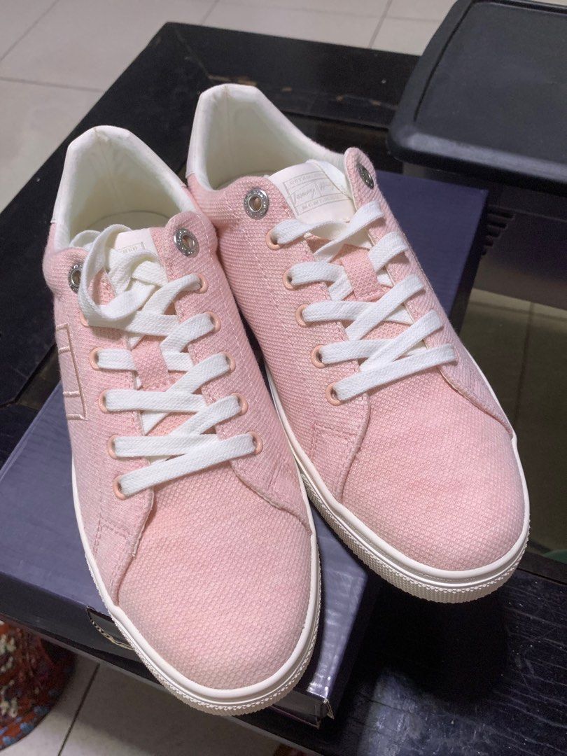 Tommy Hilfiger pink sneakers