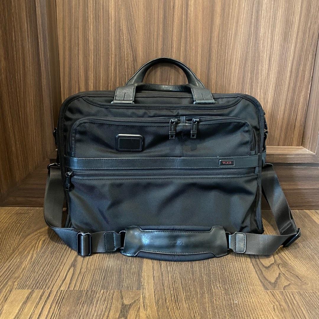 Tumi Alpha 2 organizer Portfolio brief original asli on Carousell