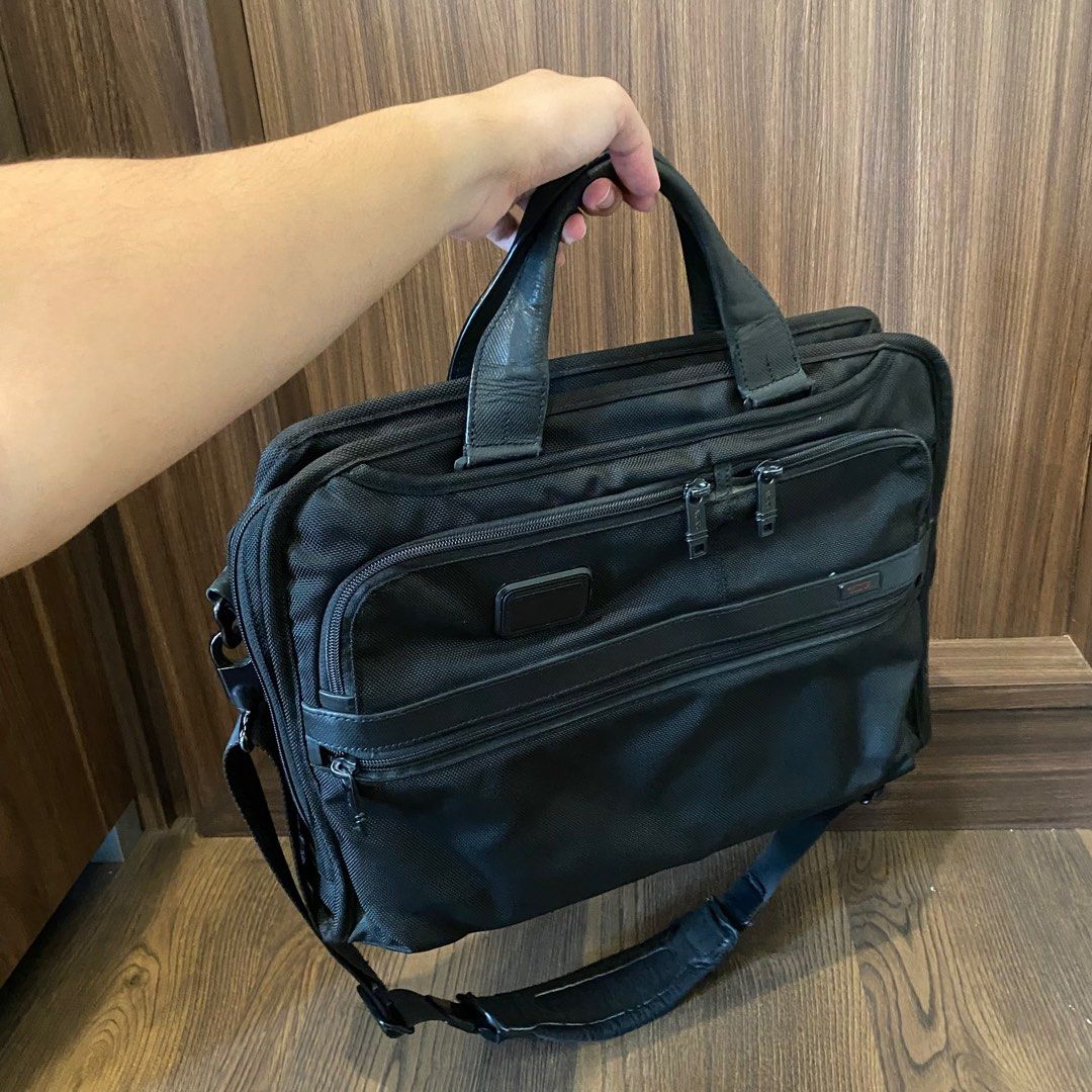 Tumi Alpha 2 organizer Portfolio brief original asli on Carousell