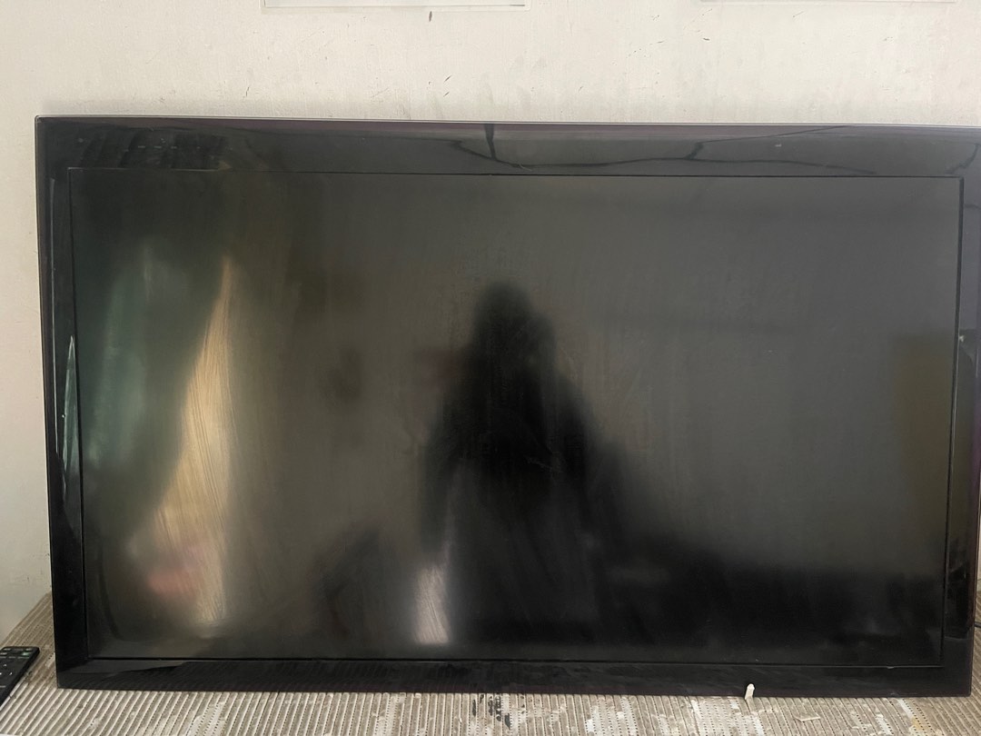 TV ROSAK LG LED 47, TV & Home Appliances, TV & Entertainment, TV on