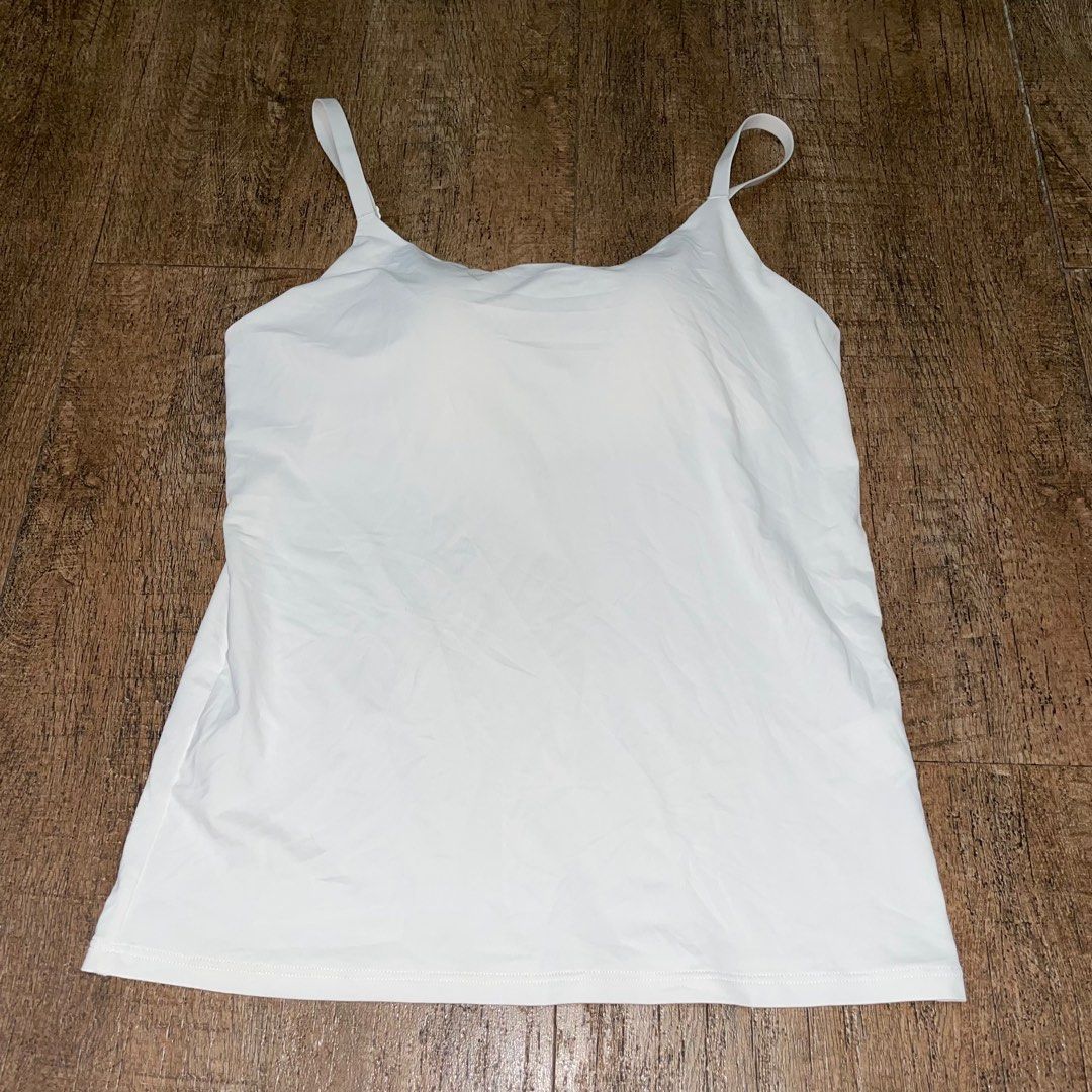 Uniqlo Airism bra top, Women's Fashion, Tops, Sleeveless on Carousell