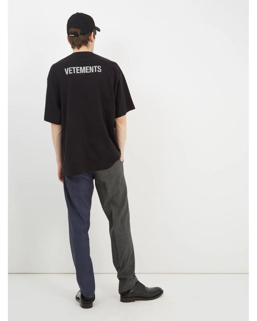 Vetements tee clearance staff