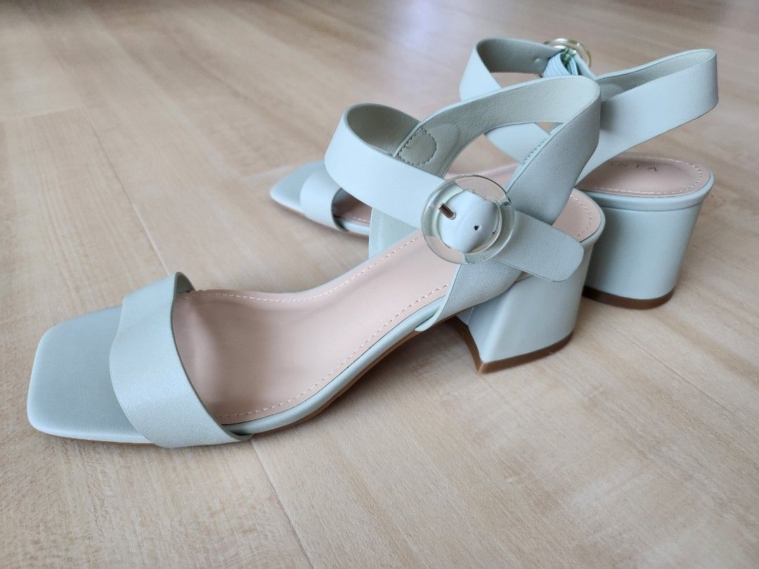 Vincci discount strappy heels