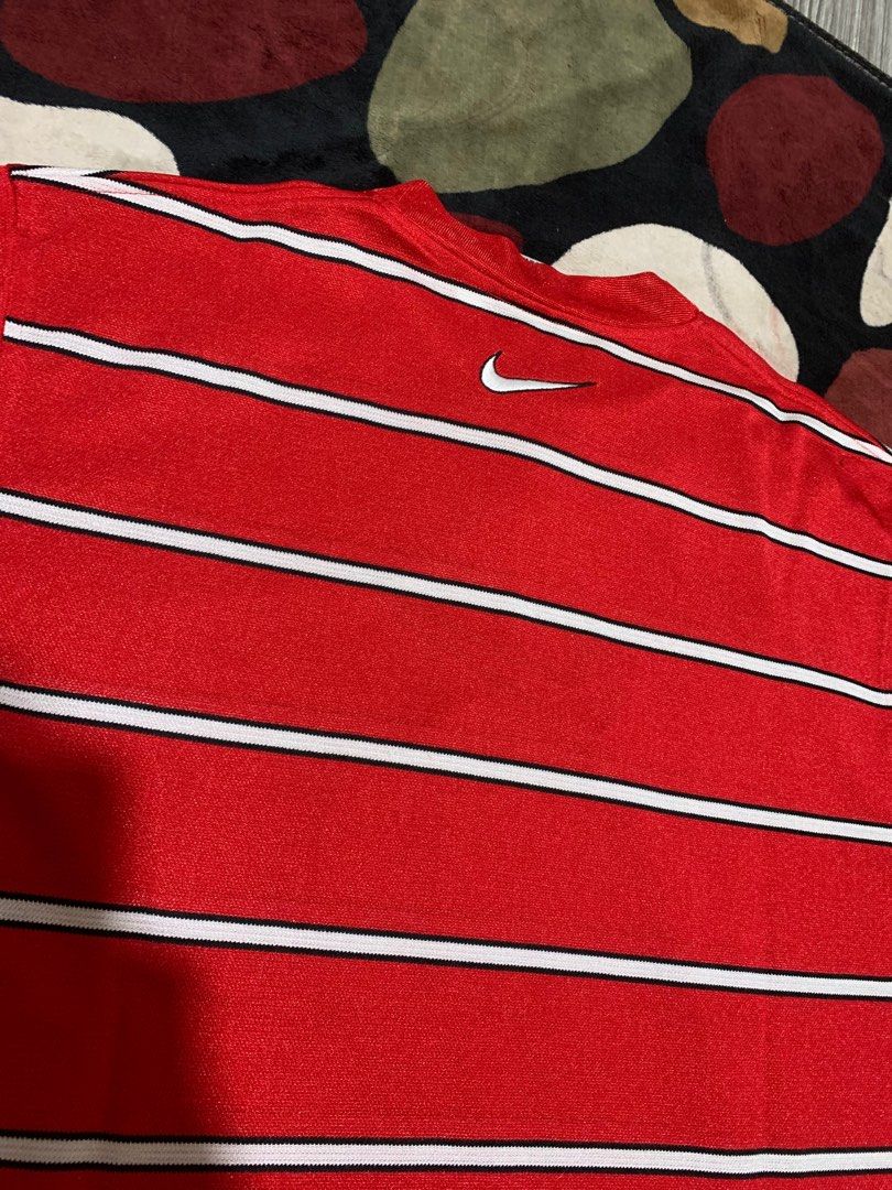 swoosh stripe
