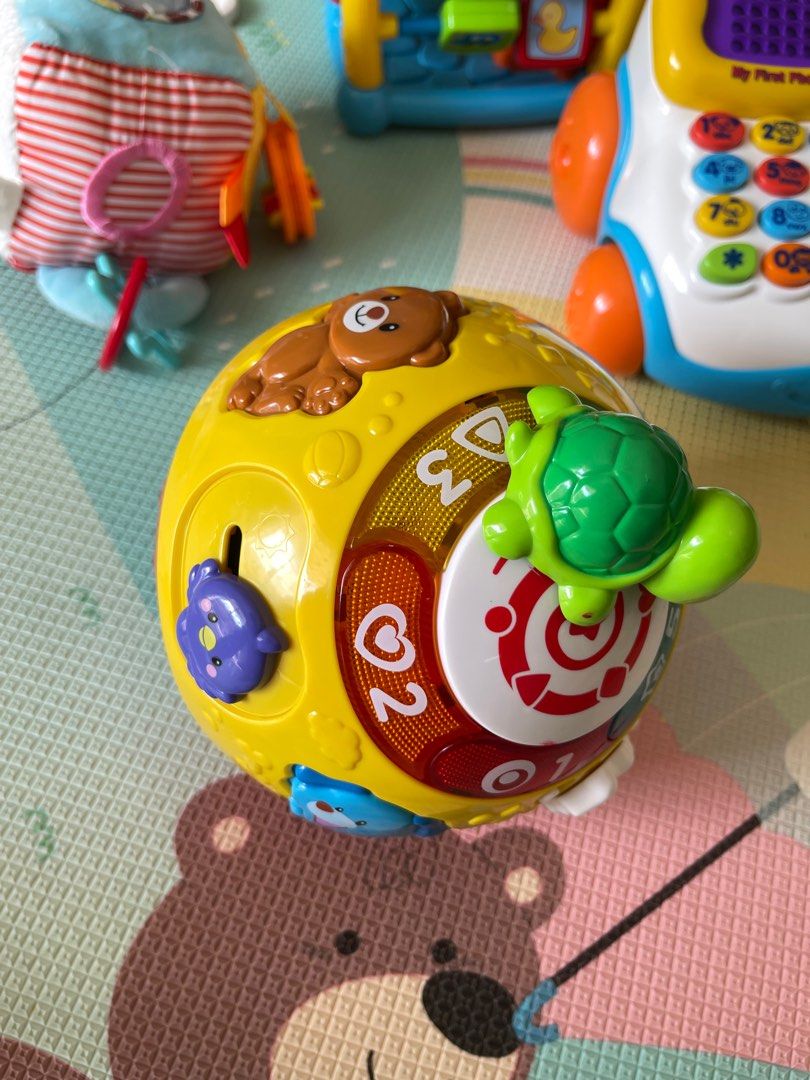 Vtech (Category: Infant Playtime) located in Singapore. Submitted by stellasongyan (Listing ID 1247529994, Image 3). Description: .