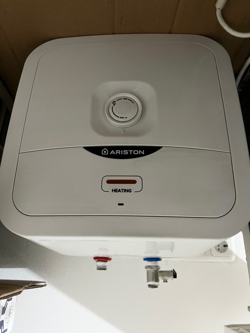 Water heater ARISTON 15 liter on Carousell