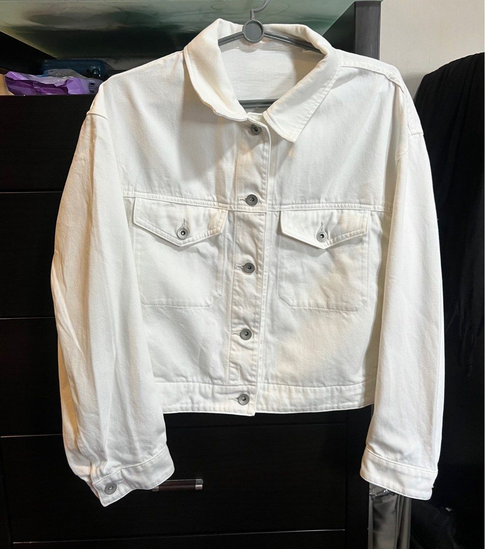 Uniqlo white denim jacket 2025