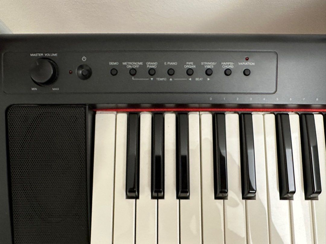 Yamaha Keyboard (not working) piaggero NP31, Hobbies & Toys, Music