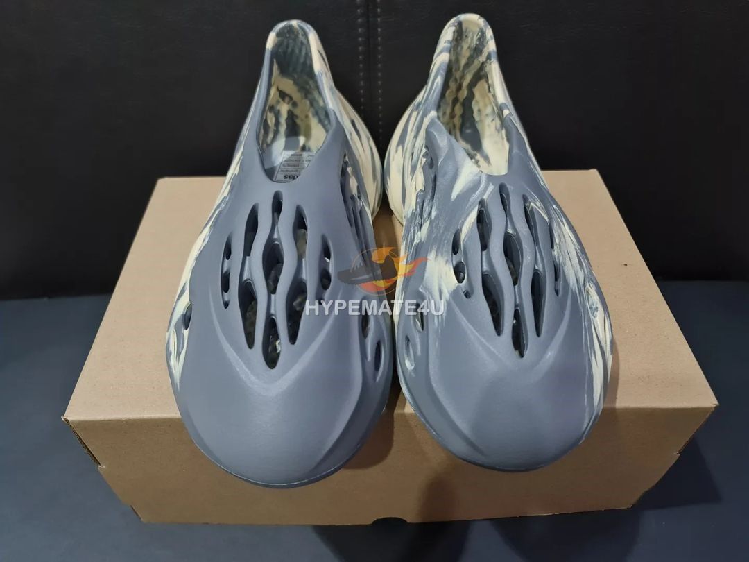 Yeezy Foam Runner MX Moon Grey u2063u2063, Men's Fashion, Footwear, Sneakers on  Carousell