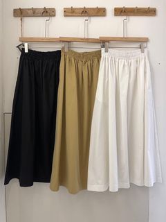 差八歲 0476-(續賣款)狂賣235件不挑身型素面挺料裙