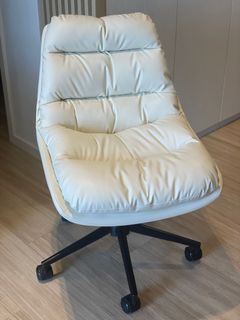 （分類：）位於 。 由 letssss 提交（商品編號 1247856584，圖片 1）。簡介： 。