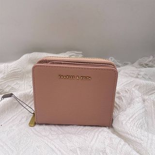 (Category: ) located in . Submitted by shopper.gallery (Listing ID 1247851144, Image 1). Description: .