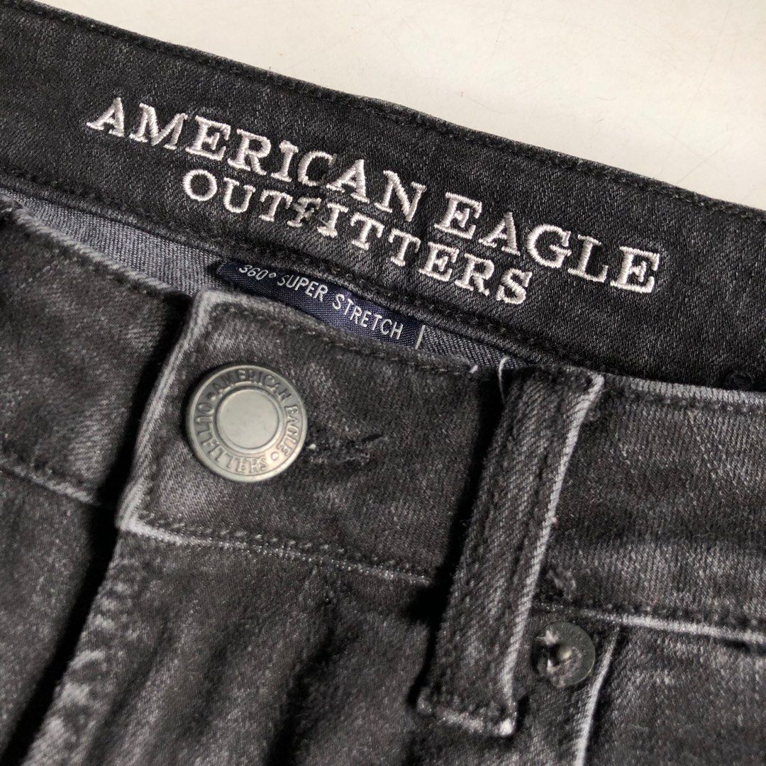 AEO black denim shorts (Category: Shorts) located in Taguig. Submitted by unfeigned (Listing ID 1247869829, Image 2). Description: price is firm^^ very good condi!.