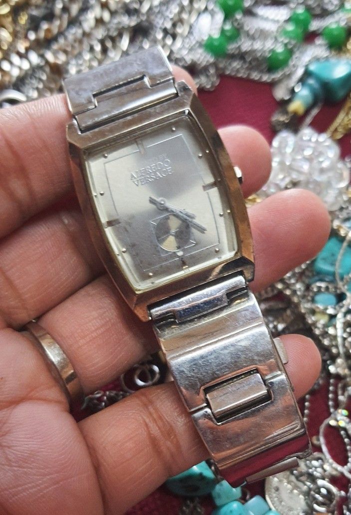 Alfredo versace watch price sales