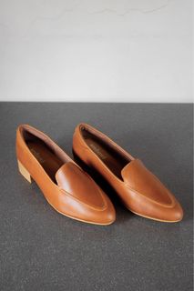 (Category: ) located in . Submitted by cd.closet (Listing ID 1247740697, Image 1). Description: .