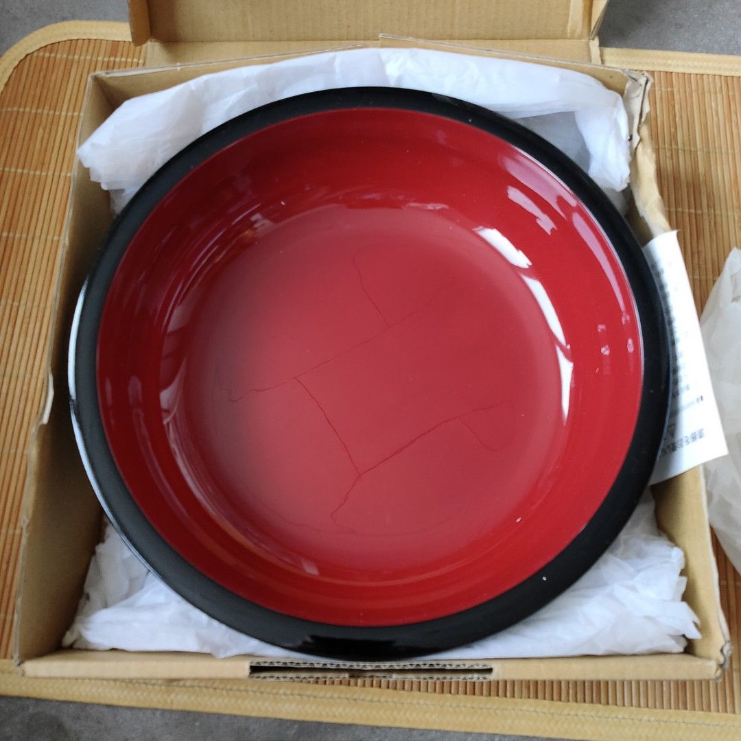 Big serving bowl (Category: Other Kitchenware & Tableware) located in Dasmarinas. Submitted by amara1022 (Listing ID 1247886184, Image 2). Description: bought but never used..