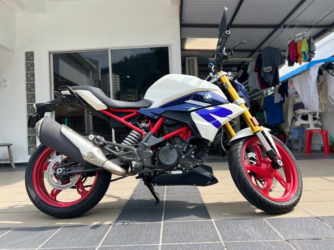 BMW G310R 2022, Motorbikes on Carousell