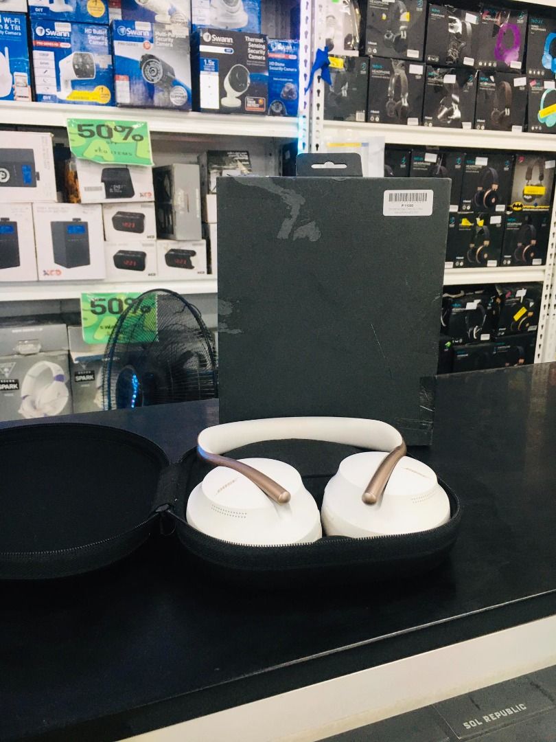Bose Noise Cancelling Headphones 700 (Category: Headphones & Headsets) located in San Pedro. Submitted by affordable_surplus.1 (Listing ID 1247733084, Image 3). Description: Note: - All items are surplus from Australia - No COD - Customer pays for the shipping cost SHIP via lalamove/gogo express PICK UP We are available online and thru our physical store located at: 👉Shop and Save Australian Surplus, RMT Complex, Tunasan, Muntinlupa City. For mo