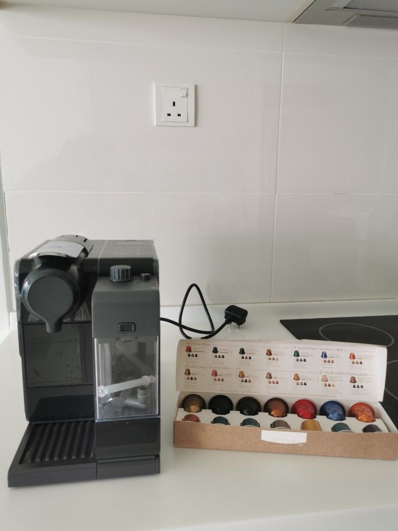 (brand new and under warranty) Nespresso Lattissima Milk Touch Coffee