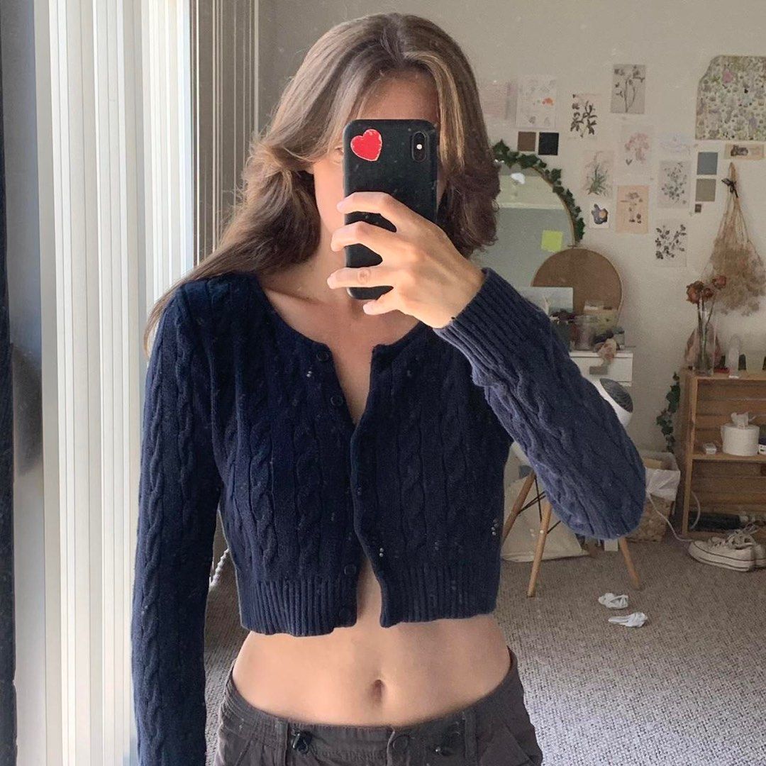 Brandy melville hotsell cropped cardigan