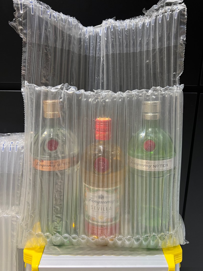 Bubble wrap for wine, liquor, beer bottles. Or any other breakables that can fit, Hobbies & Toys