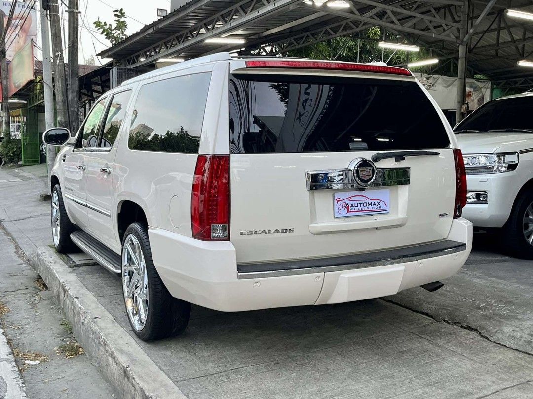 Cadillac Escalade ESV Auto (Category: Used Cars) located in Quezon City. Submitted by automax1120 (Listing ID 1247866973, Image 3). Description: 2007 Cadillac Escalade Automatic Transmission Full option Top of the line Captain Leather seats/ power Long wheel base 24”mags TV/DVD Large compartment space 1st owned All original Very fresh 100% Guaranteed not flooded NOT collided Open for cash, trade in or financing - Guaranteed fast approval 09 17-8 
