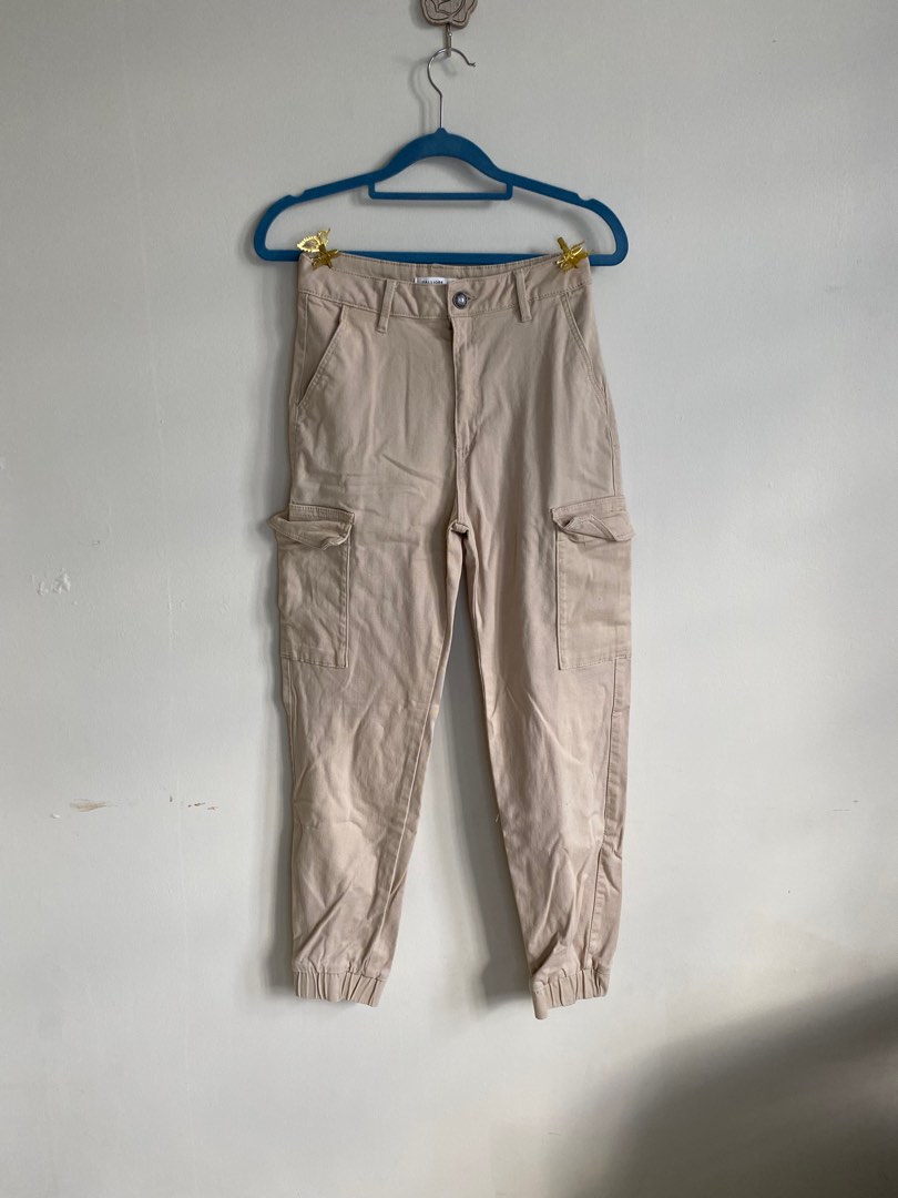 Calliope Cargo Pants Woman on Carousell