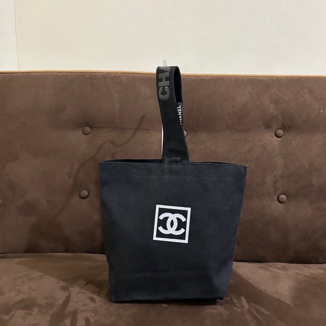 CHANEL RUBBER TOTE BAG, Women's Fashion, Bags & Wallets, Tote Bags on  Carousell