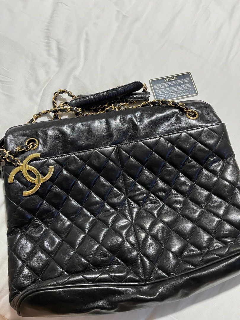Chanel Black GHW Giant CC Logo Quilted Lambskin Shopper Shoulder Sling Tote  Bag, Luxury, Bags & Wallets on Carousell