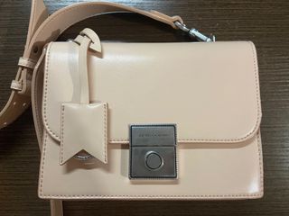 （分類：）位於 。 由 ccc.kk 提交（商品編號 1247802973，圖片 1）。簡介： 。