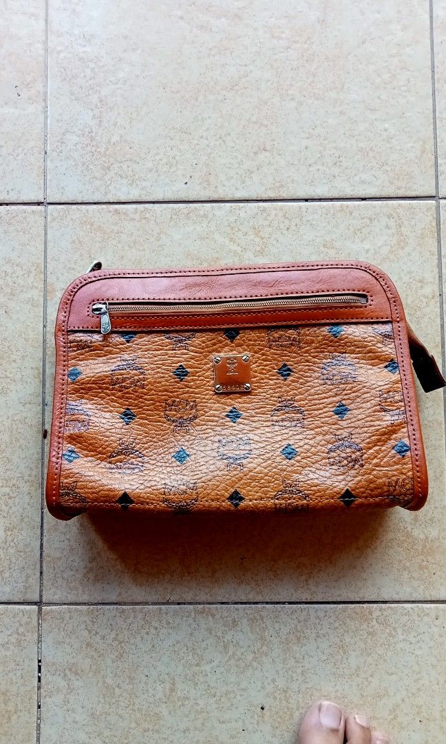 Mcm clutches deals