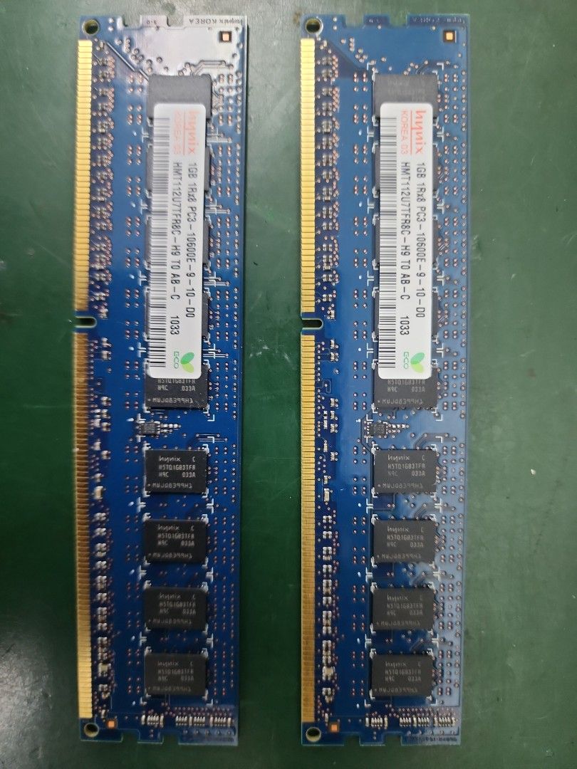 Computer ram (Category: Hard Disks & Thumbdrives) located in Singapore. Submitted by aiwen5061 (Listing ID 1247834083, Image 1). Description: ram used once sold no return..
