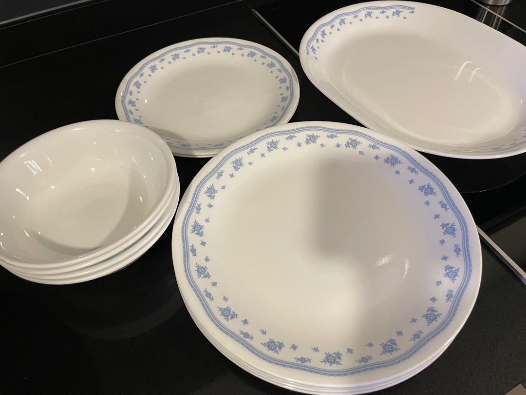 Corelle Plates and bowls, Furniture & Home Living, Kitchenware