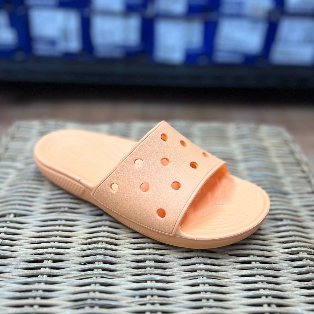 Crocs hotsell cantaloupe slides