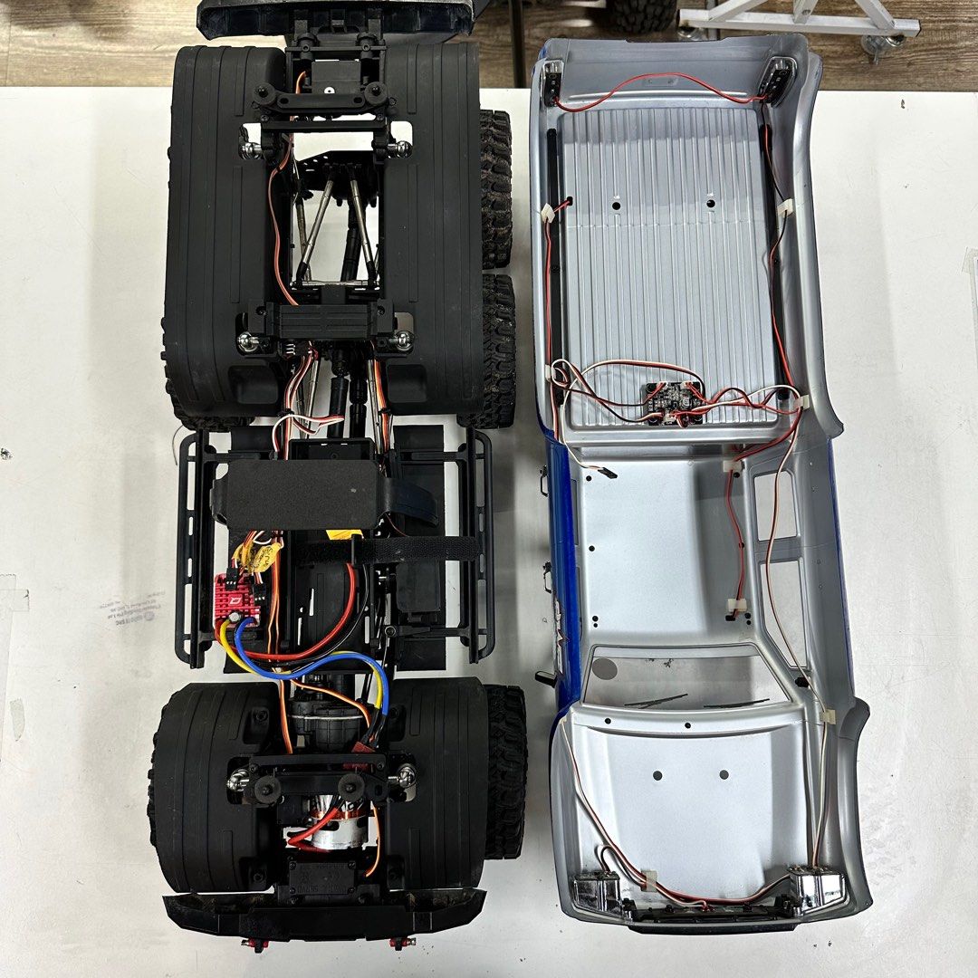 [PRE-OWNED] CROSSRC AT6 6x6 SCALE & TRAIL CRAWLER TRX6, Hobbies & Toys ...
